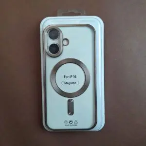 قاب آیفون 16 مگ سیف دور متالیک-طلایی